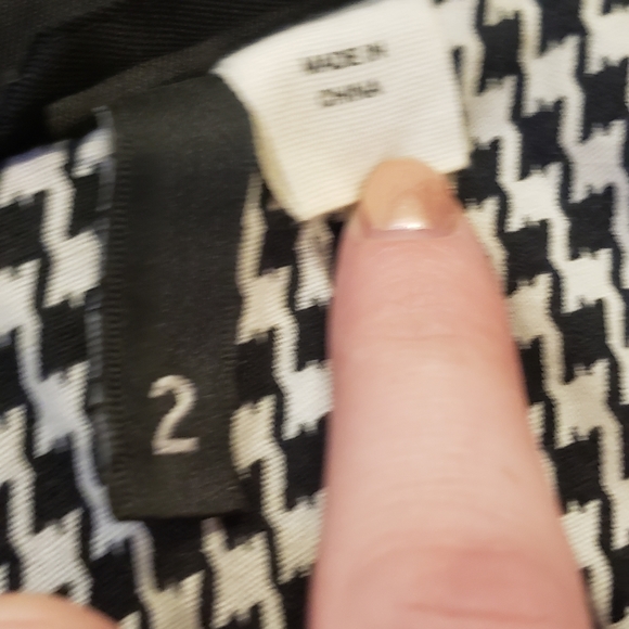 Beautiful Black Trenchcoat - Picture 3 of 3